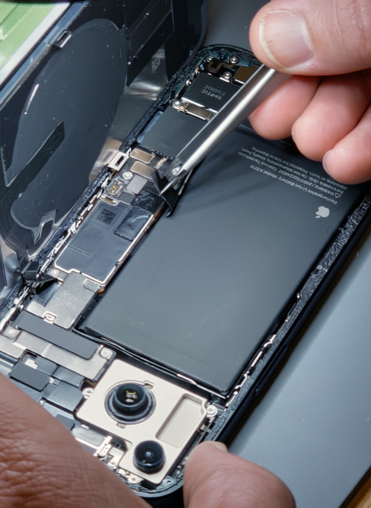 Sostituzione Batteria iPhone: Guida Professionale (Lodi)